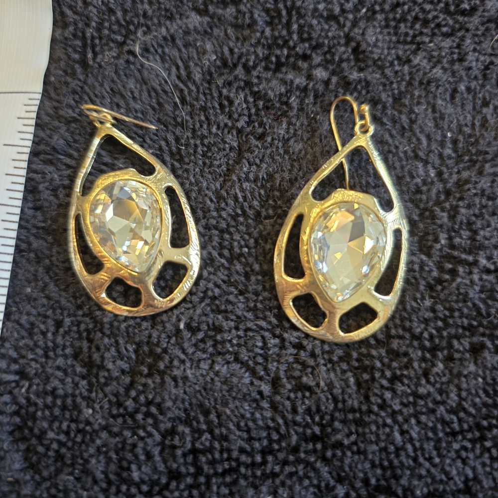 Elegant Gold Teardrop Earrings